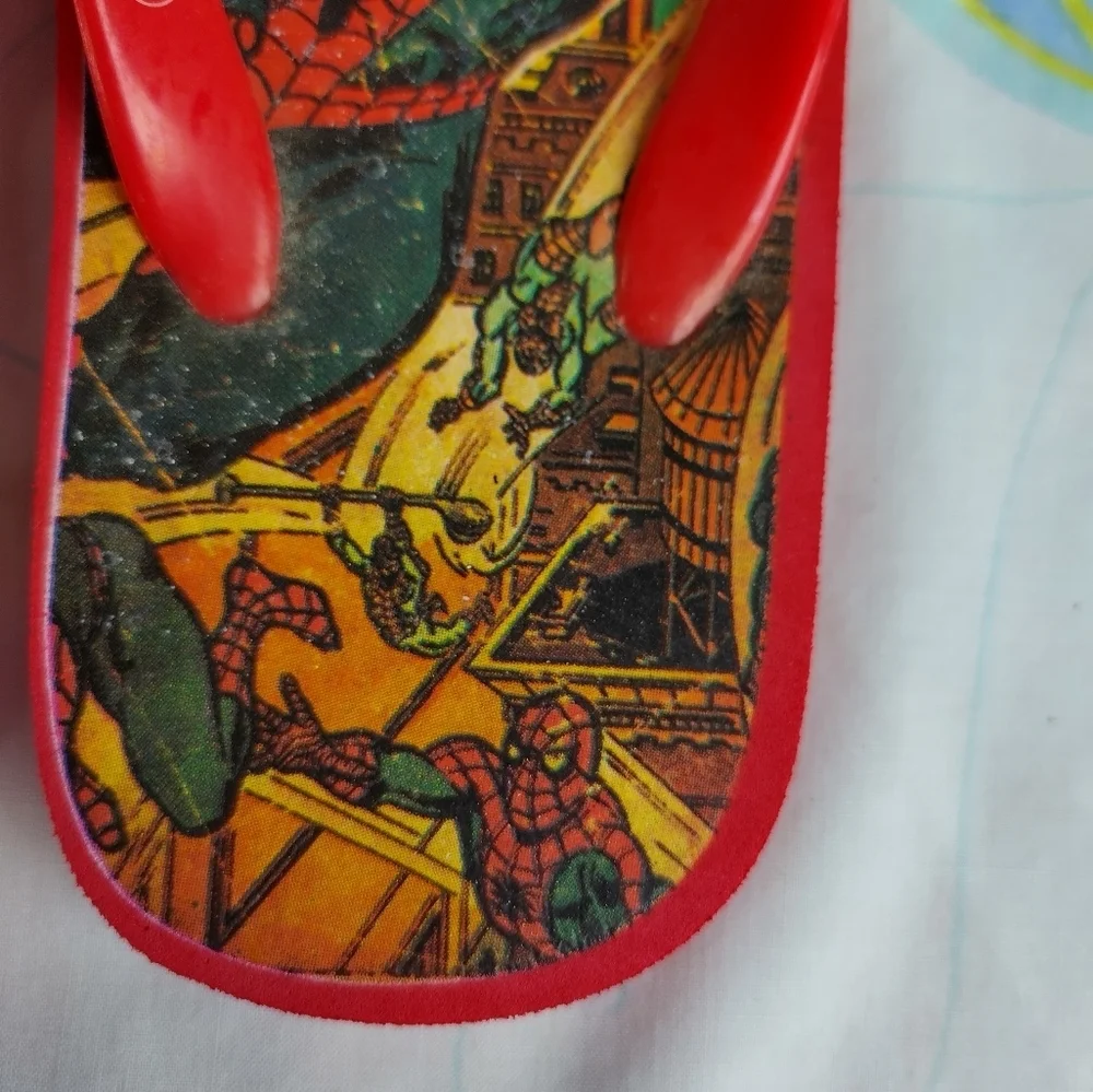 Kids Spiderman Comics Book Flip Flops Size 11/12 By Marvel Action Figure Web